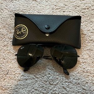 Ray Ban Black Aviator Green Lens